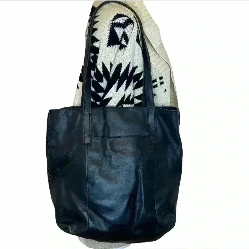 Lucky brand transport tote classic black whip stitch purse